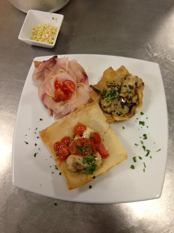 Albergo Ristorante Flora Vittorio Veneto Hotel