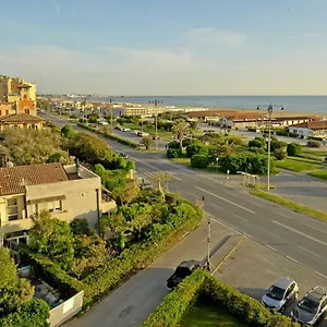 Lovely On The Sea Side Appartamento Viareggio
